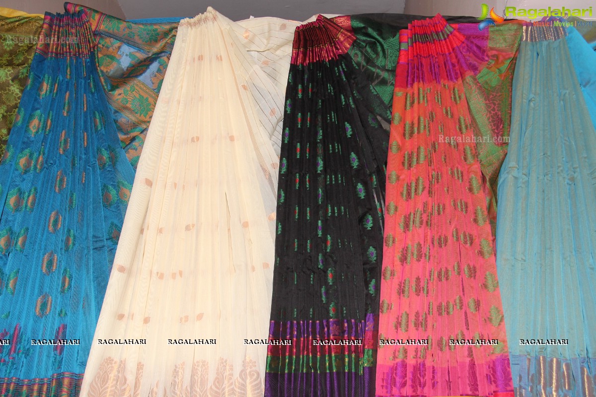 Silk India Expo 2014 at Sri Sathya Sai Nigamagamam, Hyderabad