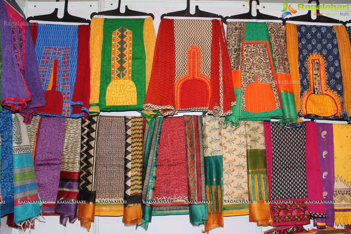 Silk India Expo 2014 at Sri Sathya Sai Nigamagamam, Hyderabad