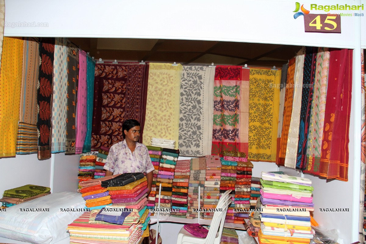 Silk India Expo 2014 at Sri Sathya Sai Nigamagamam, Hyderabad