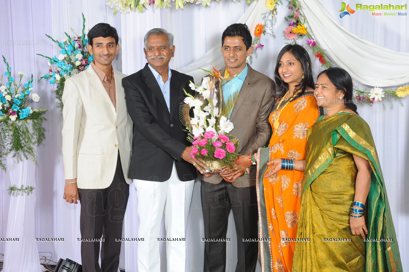 Singer Dinker Kalvala Wedding Reception