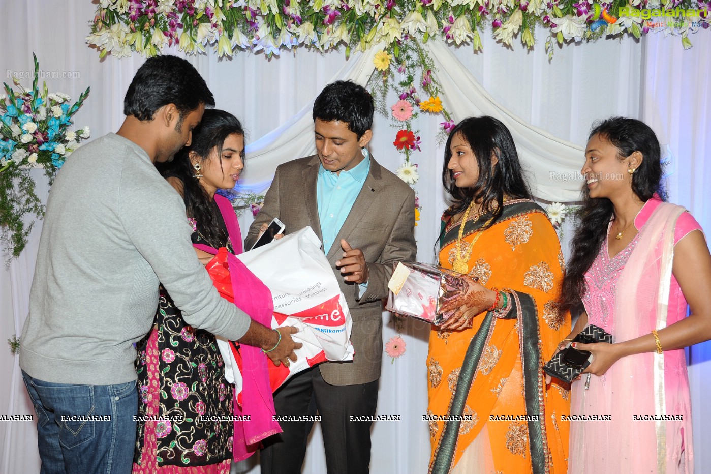 Singer Dinker Kalvala Wedding Reception