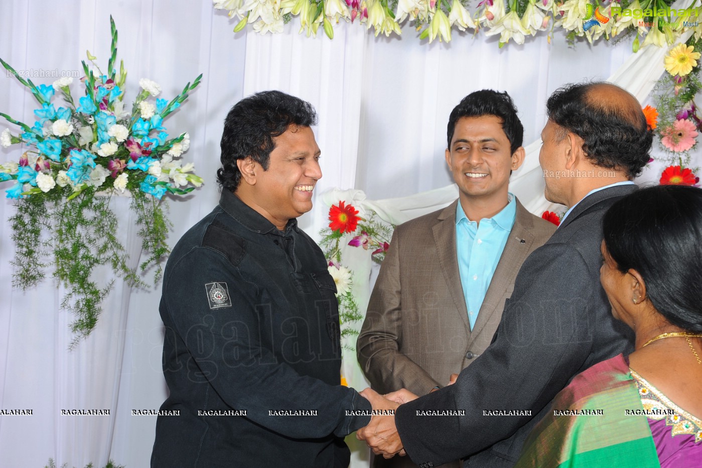 Singer Dinker Kalvala Wedding Reception