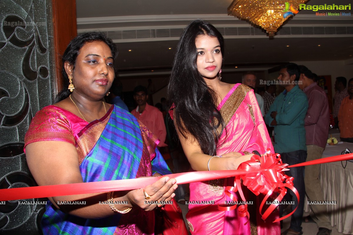 Bhavya Sri inaugurates Trendz Lifestyle Expo (Jan. 2014), Hyderabad