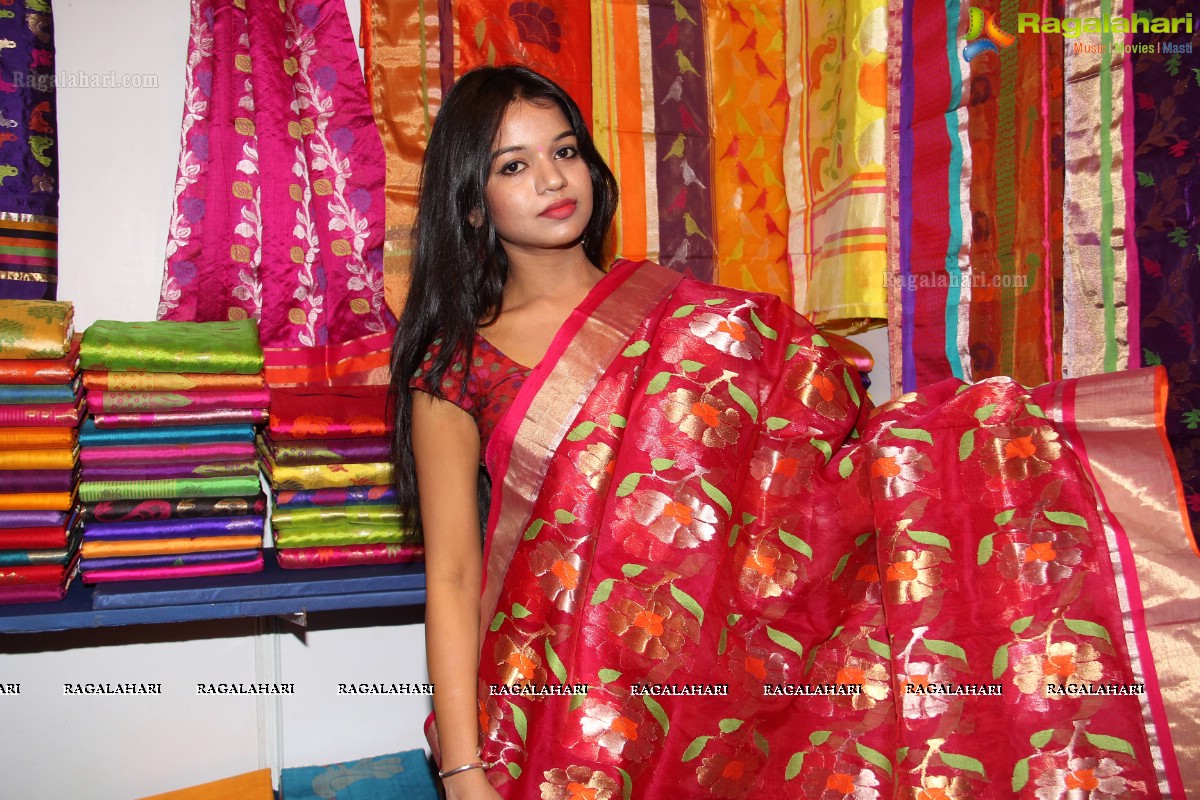 Bhavya Sri inaugurates Trendz Lifestyle Expo (Jan. 2014), Hyderabad