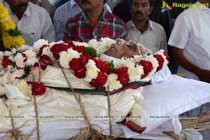Jagapathi Babu's Father Death