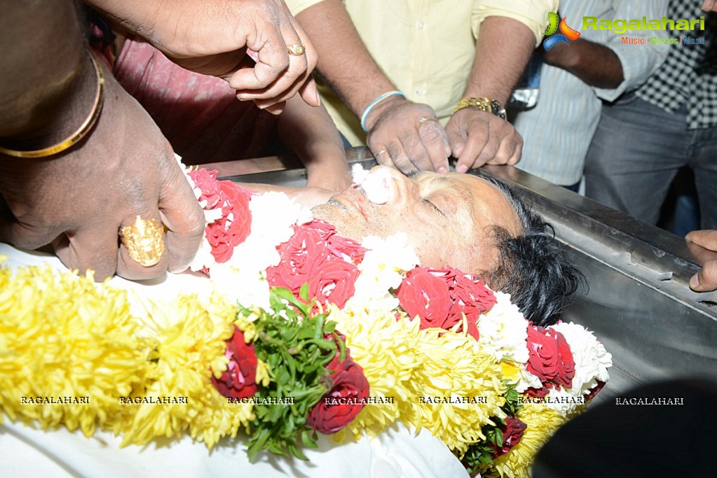 Celebrities pay homage to MS Narayana (Set 2)