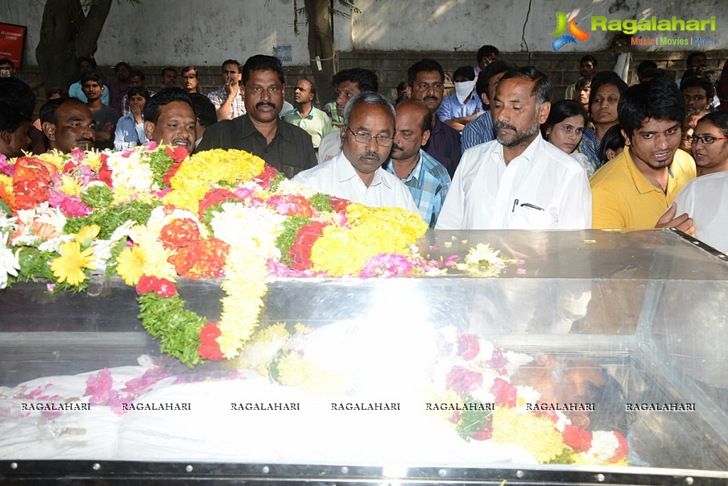 Celebrities pay homage to MS Narayana (Set 2)