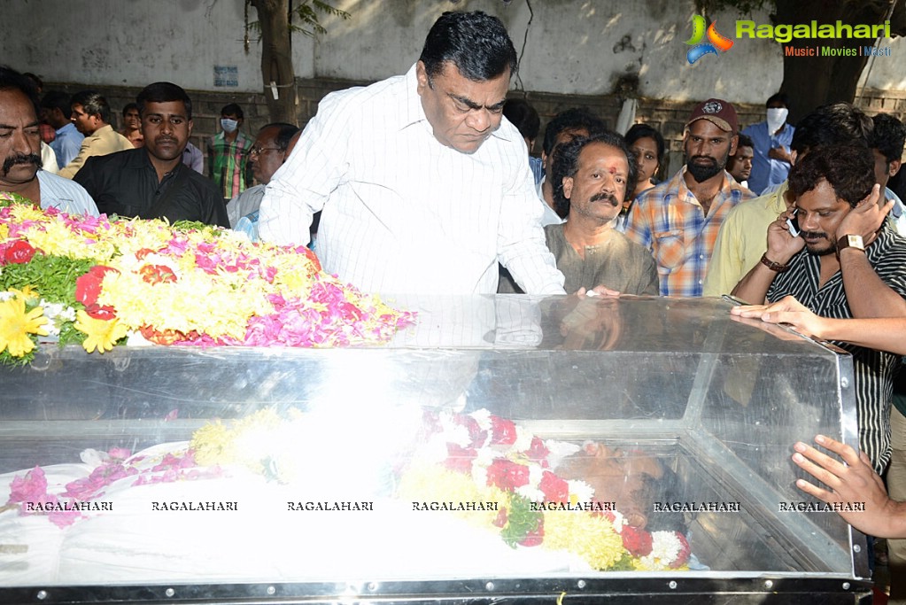 Celebrities pay homage to MS Narayana (Set 2)