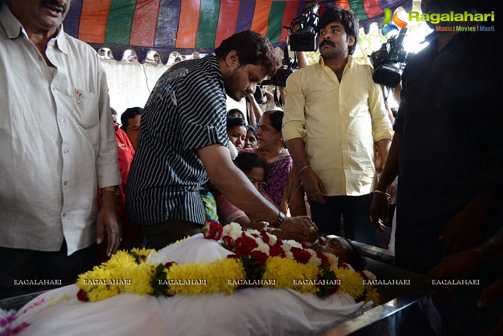 Celebrities pay homage to MS Narayana (Set 2)