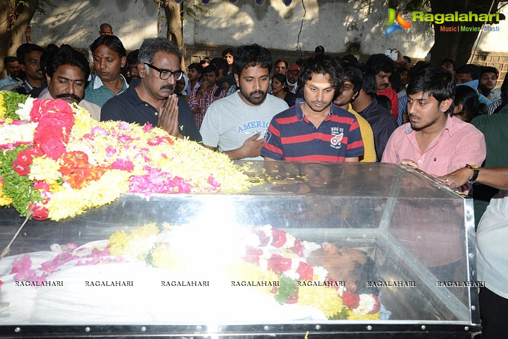 Celebrities pay homage to MS Narayana (Set 2)