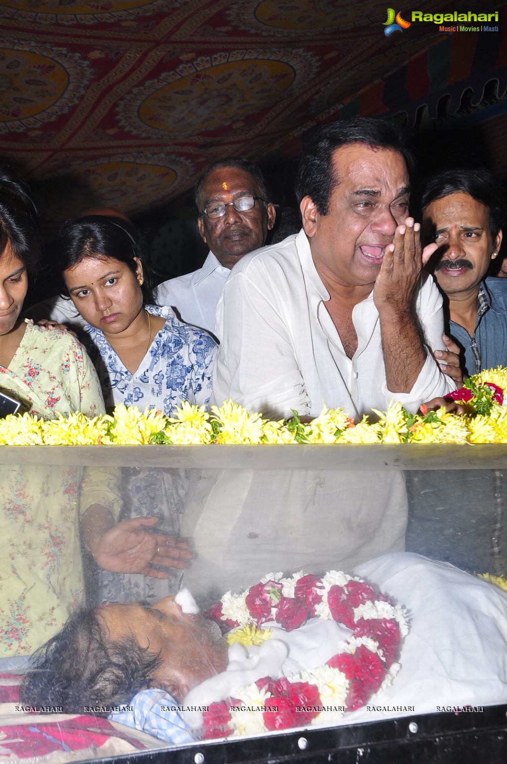 Celebrities pay homage to MS Narayana (Set 1)