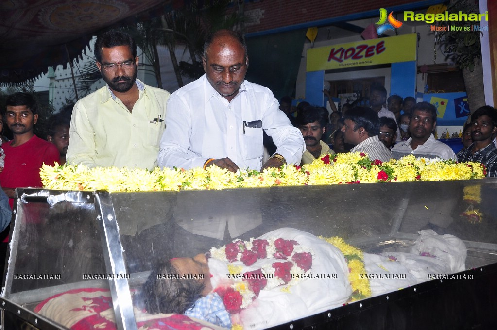 Celebrities pay homage to MS Narayana (Set 1)