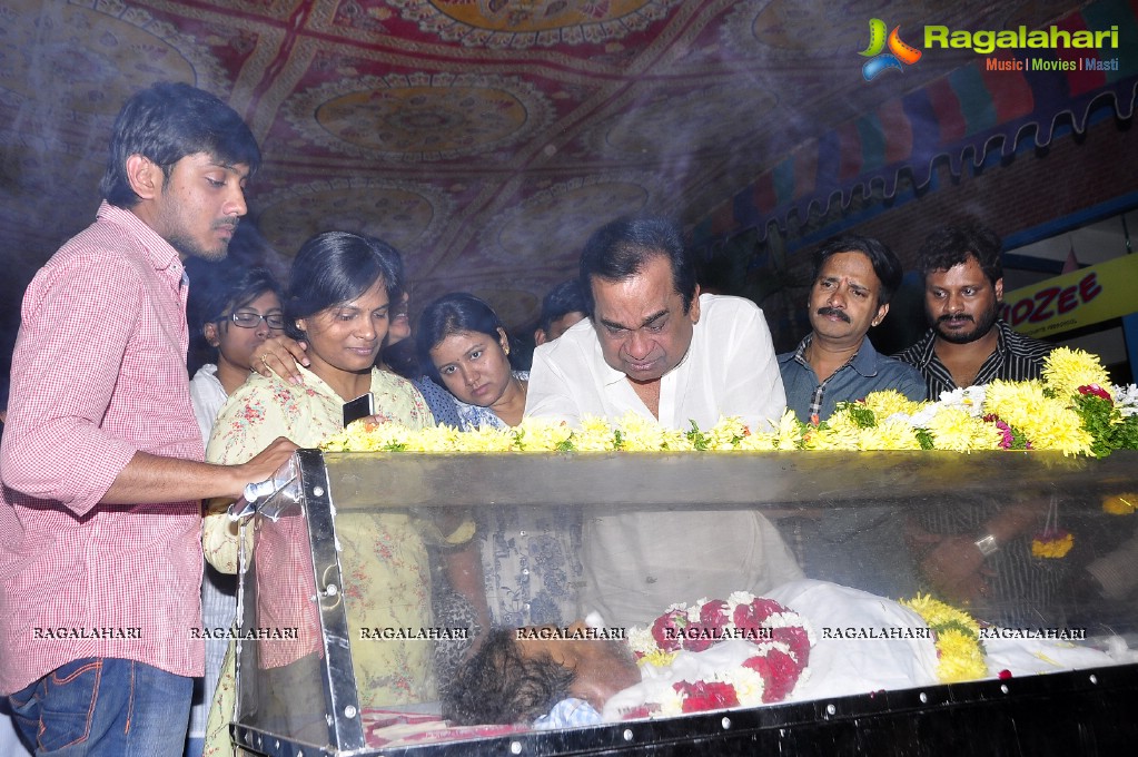 Celebrities pay homage to MS Narayana (Set 1)