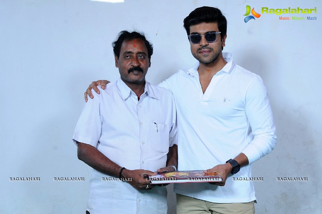 Fans Meets Ram Charan