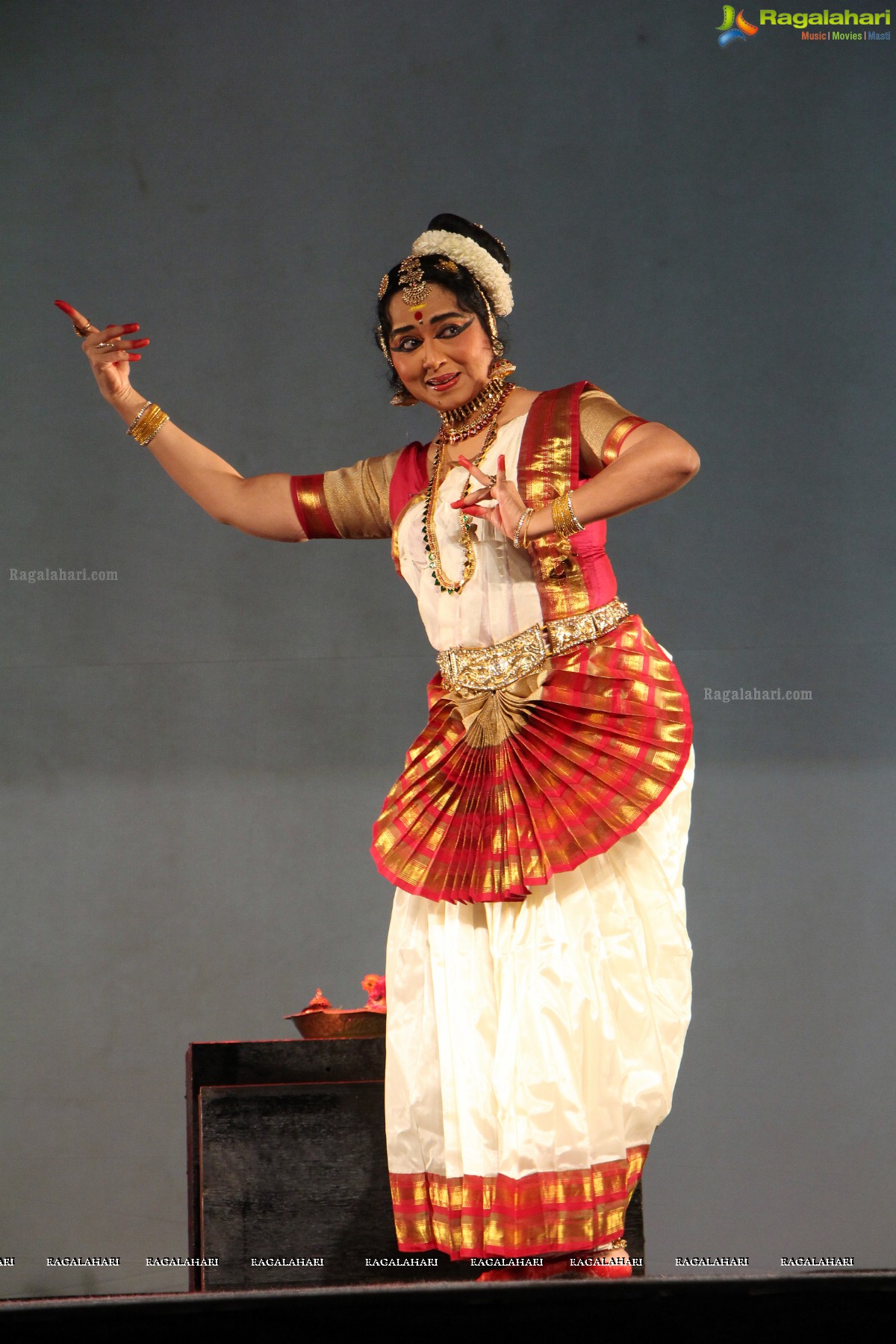 Antaram - A Dynamic Collage of Classical Dance and Theatre