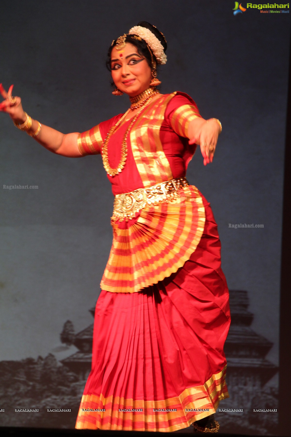 Antaram - A Dynamic Collage of Classical Dance and Theatre