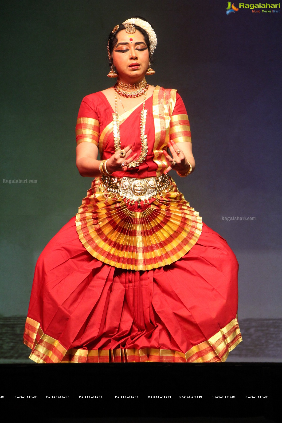 Antaram - A Dynamic Collage of Classical Dance and Theatre