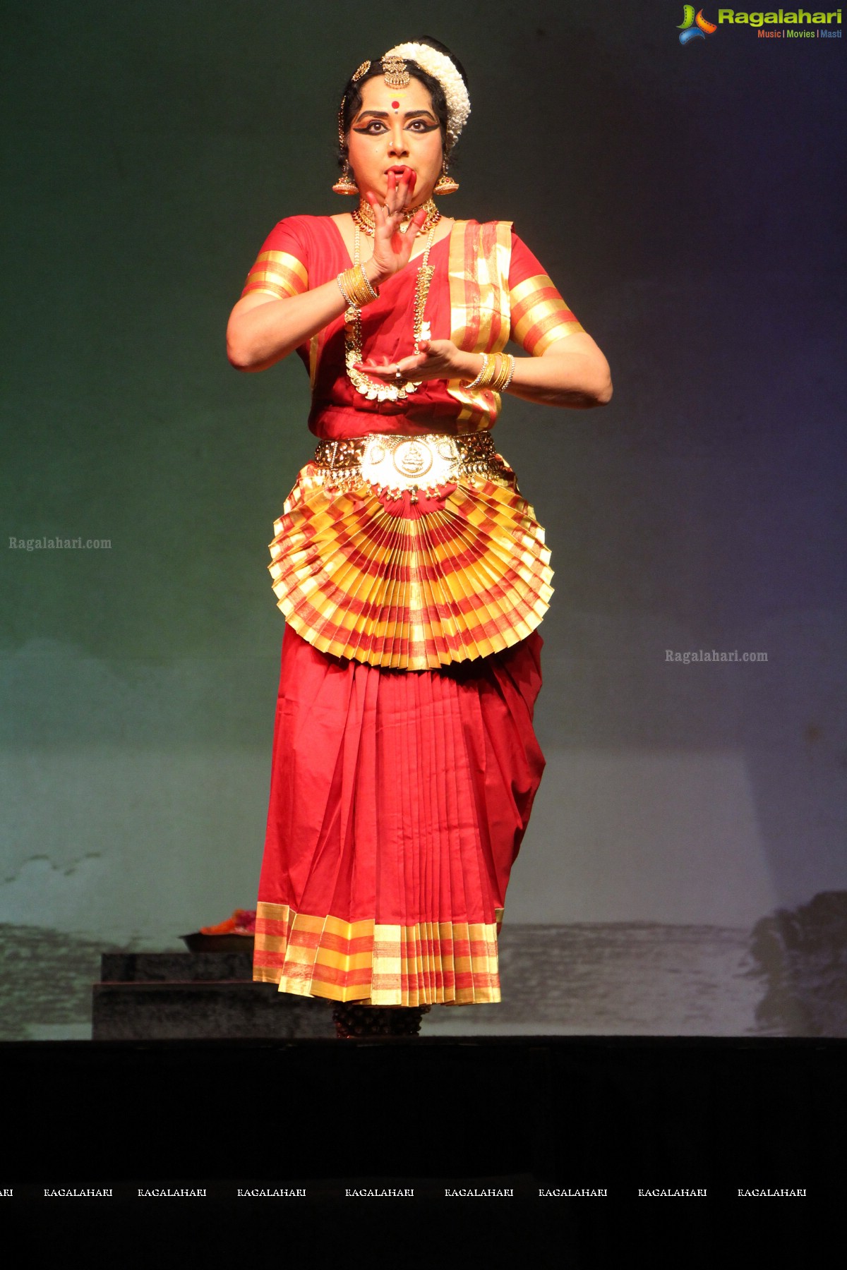 Antaram - A Dynamic Collage of Classical Dance and Theatre