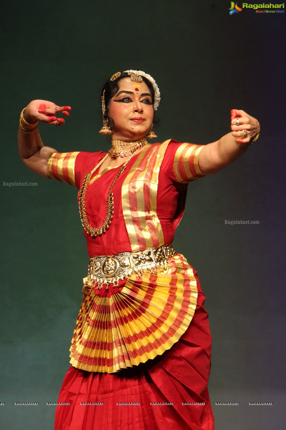 Antaram - A Dynamic Collage of Classical Dance and Theatre