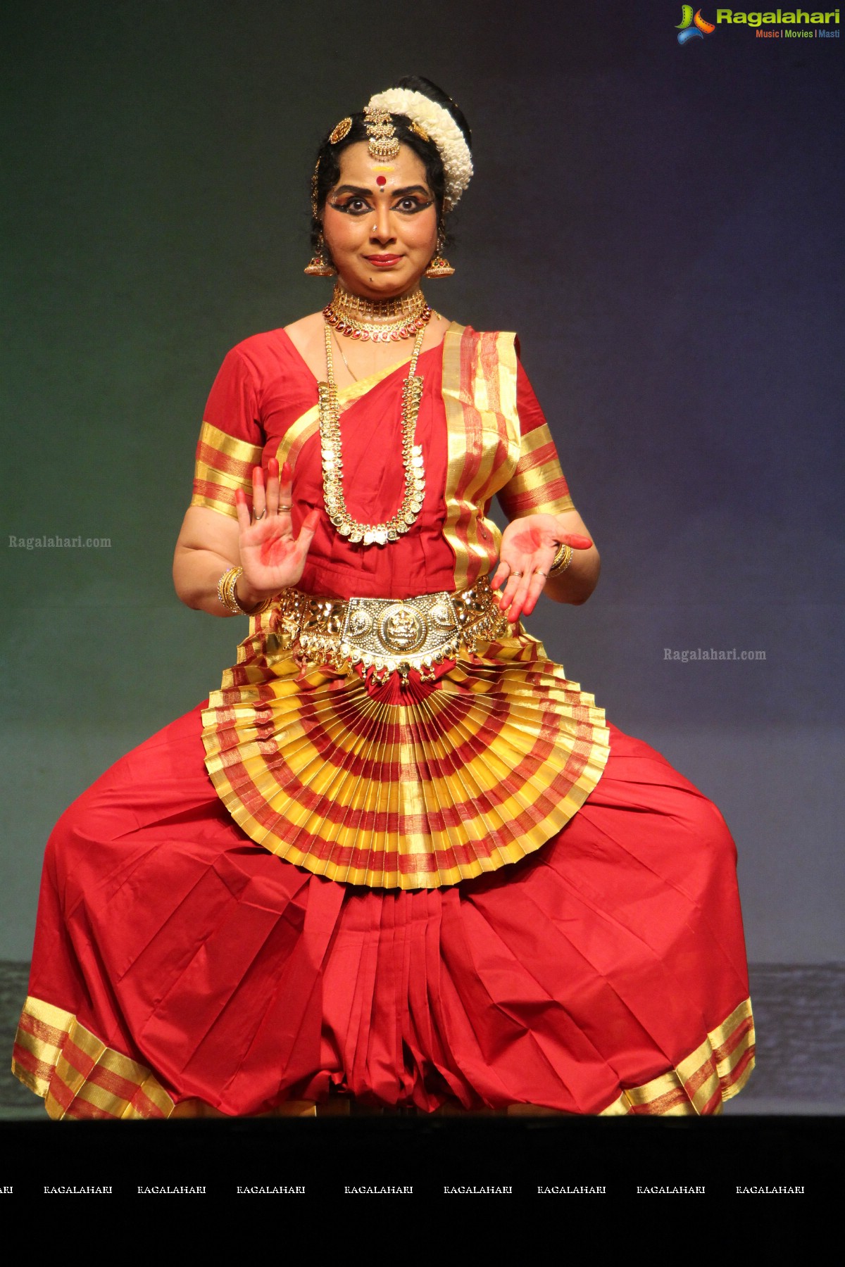 Antaram - A Dynamic Collage of Classical Dance and Theatre