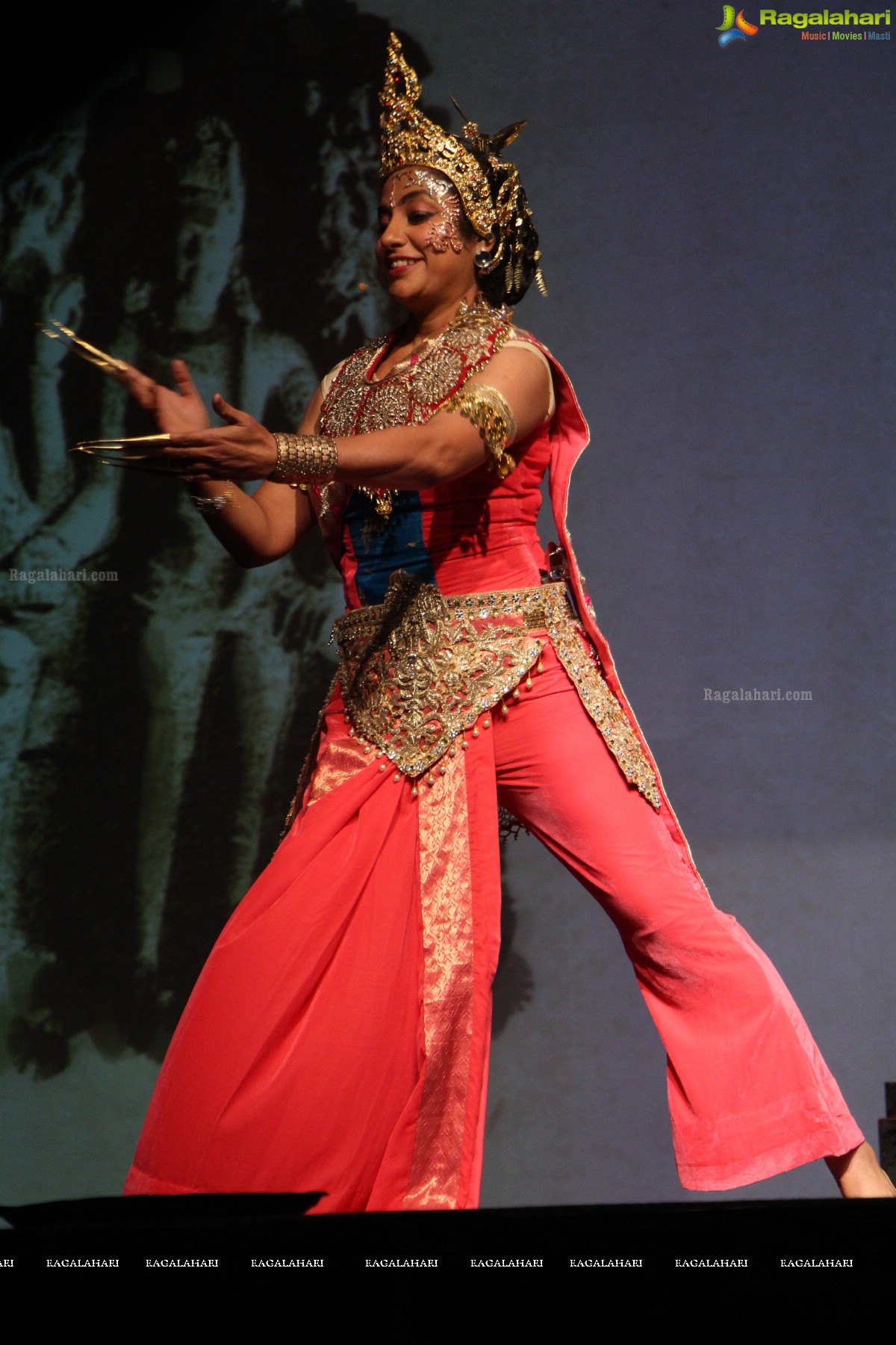 Antaram - A Dynamic Collage of Classical Dance and Theatre