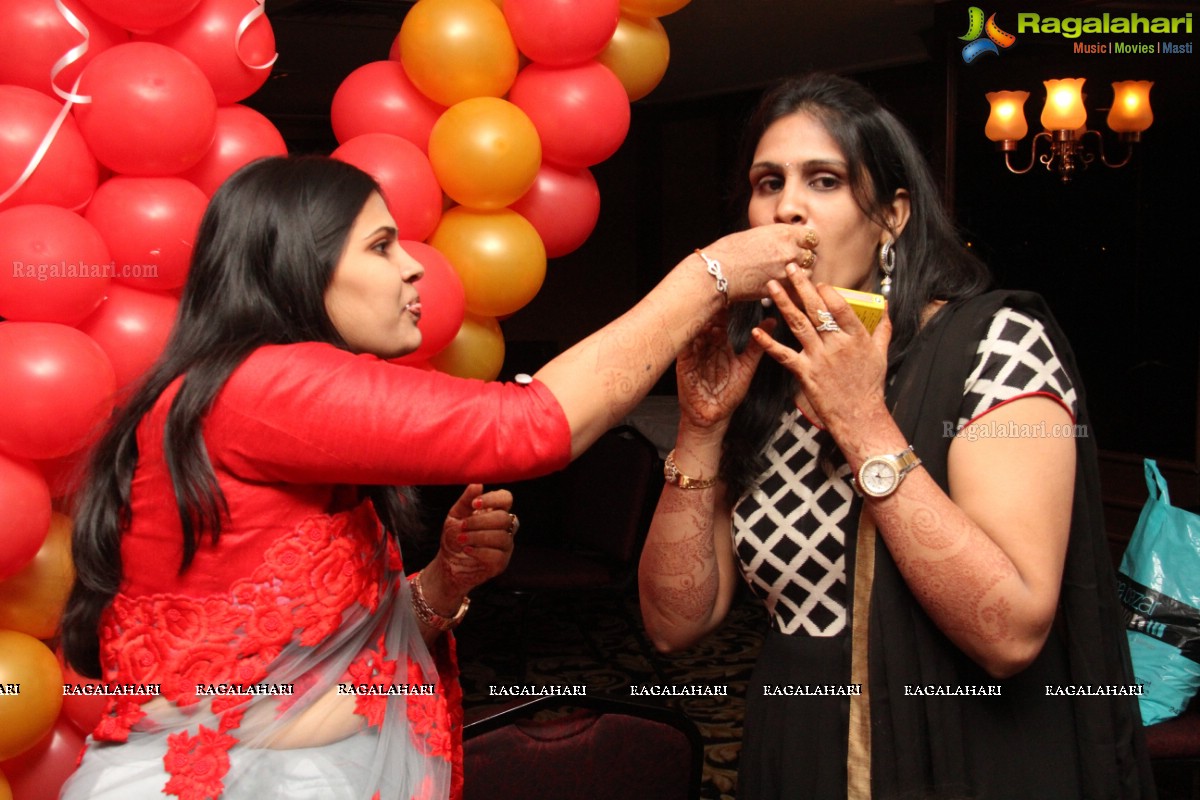 10th Wedding Anniversary Party of Anup Kedia-Shikha Kedia at Palace Heights