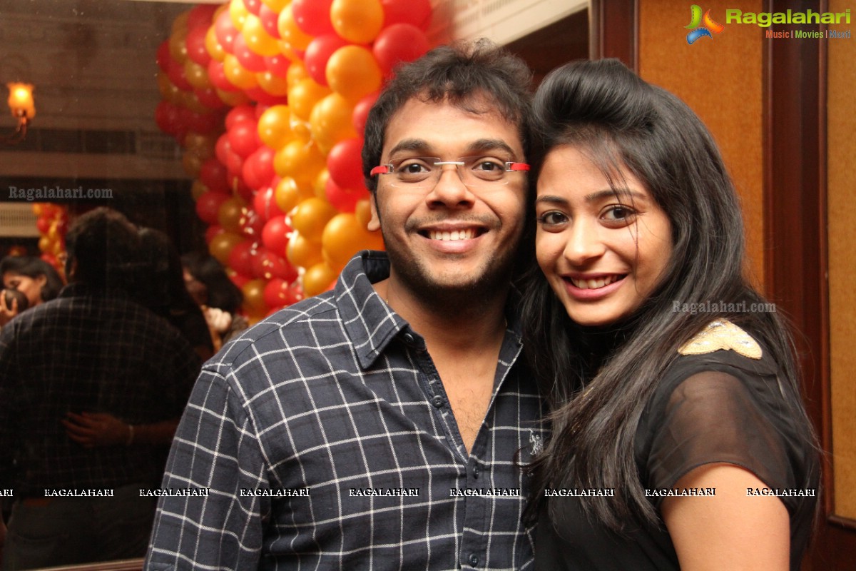 10th Wedding Anniversary Party of Anup Kedia-Shikha Kedia at Palace Heights