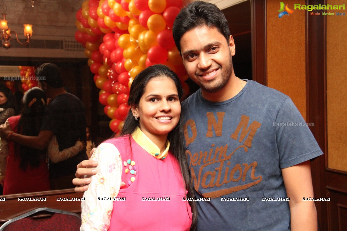 10th Wedding Anniversary Party of Anup Kedia-Shikha Kedia at Palace Heights