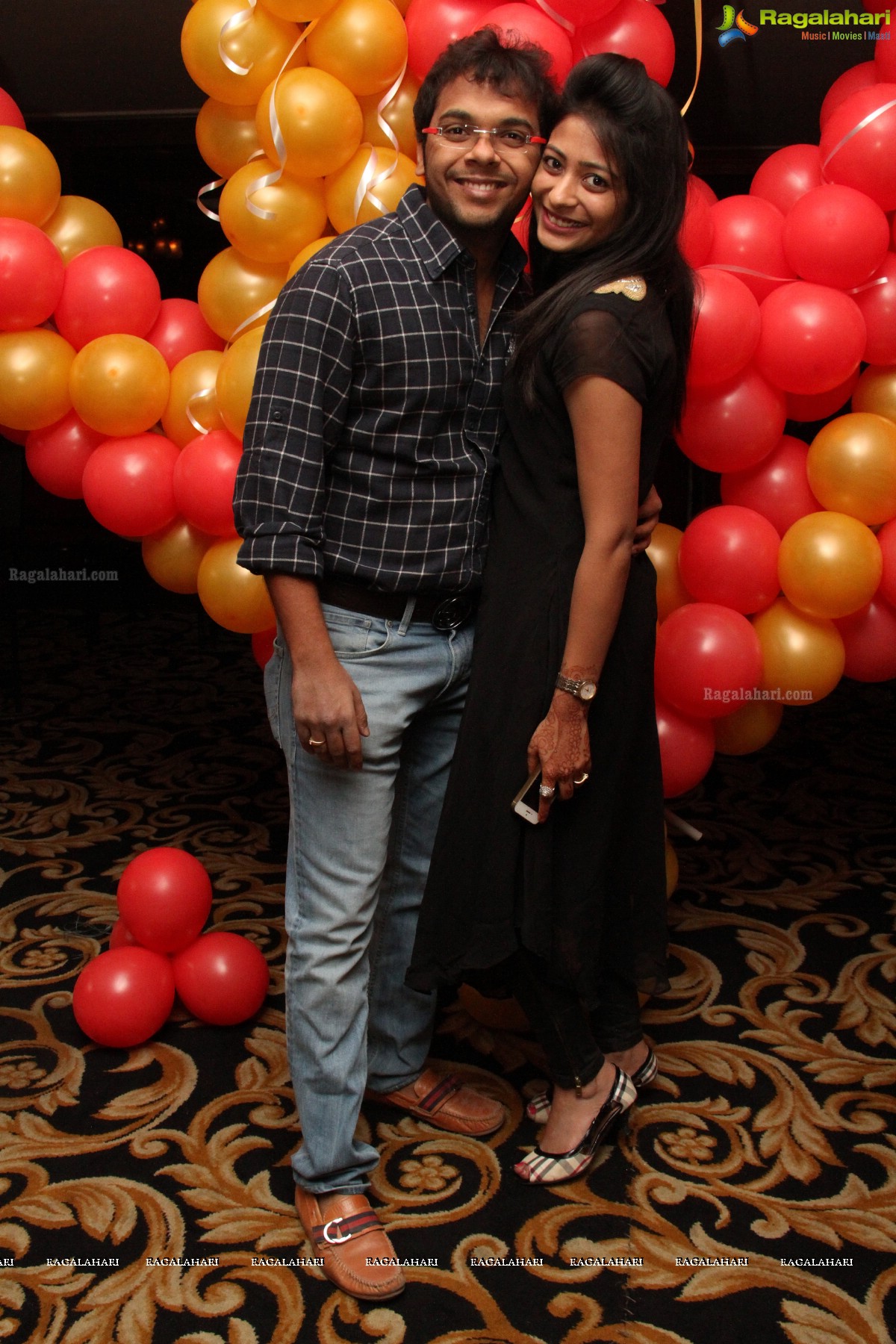 10th Wedding Anniversary Party of Anup Kedia-Shikha Kedia at Palace Heights