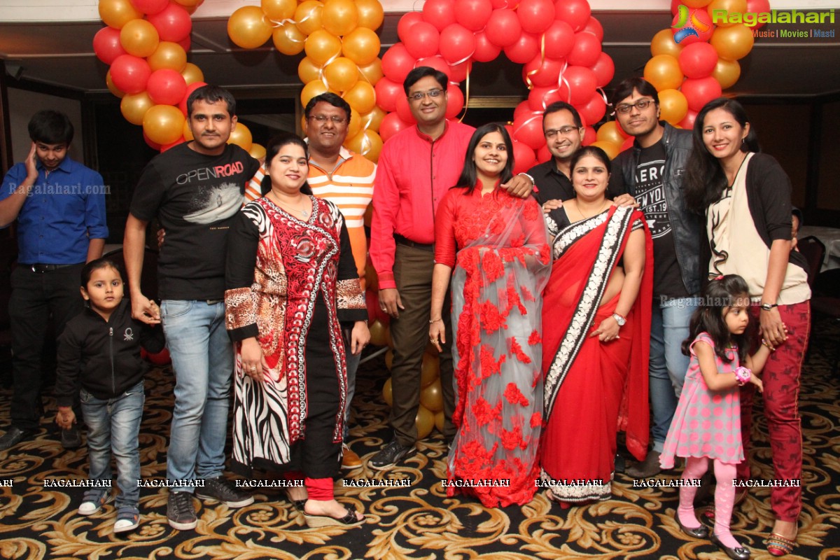 10th Wedding Anniversary Party of Anup Kedia-Shikha Kedia at Palace Heights