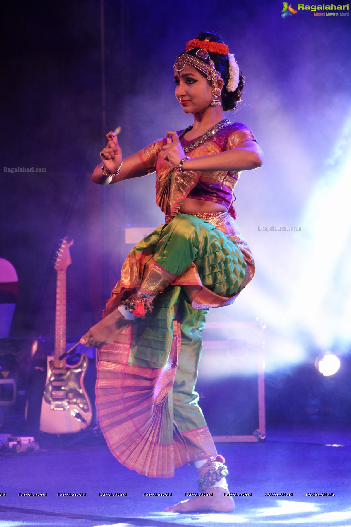 Bhavana Reddy Faces Performance at Cyber City Conventions