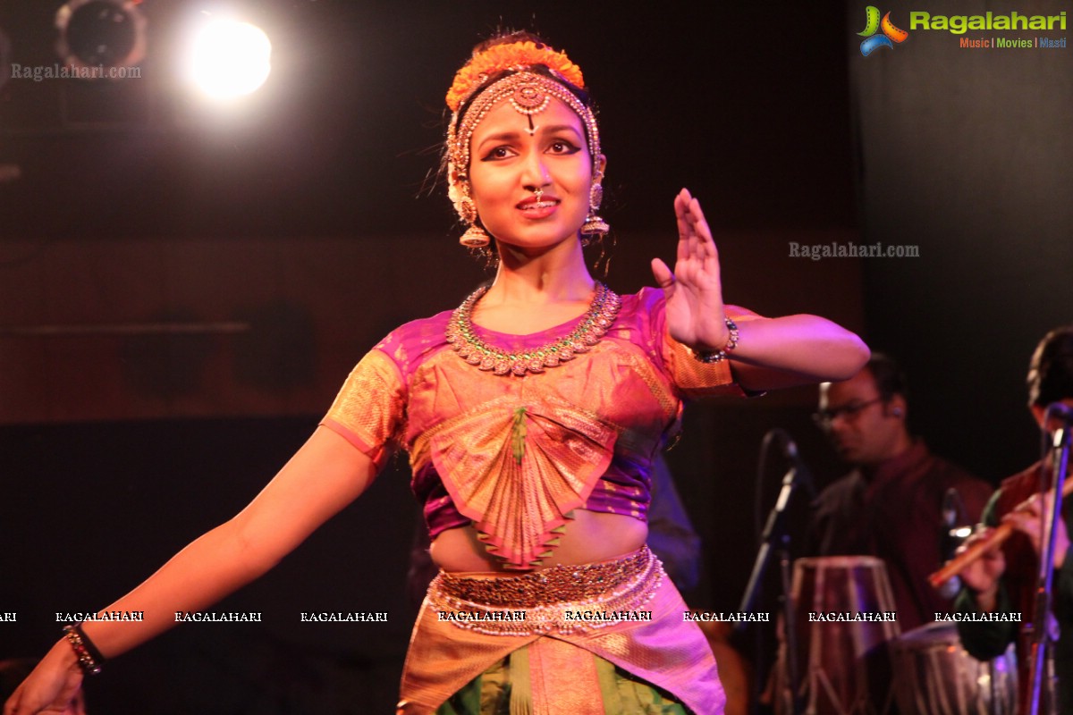 Bhavana Reddy Faces Performance at Cyber City Conventions