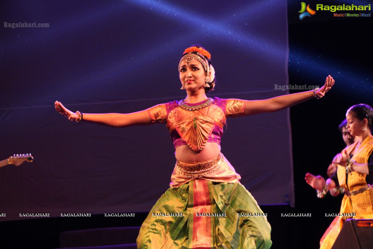 Bhavana Reddy Faces Performance at Cyber City Conventions