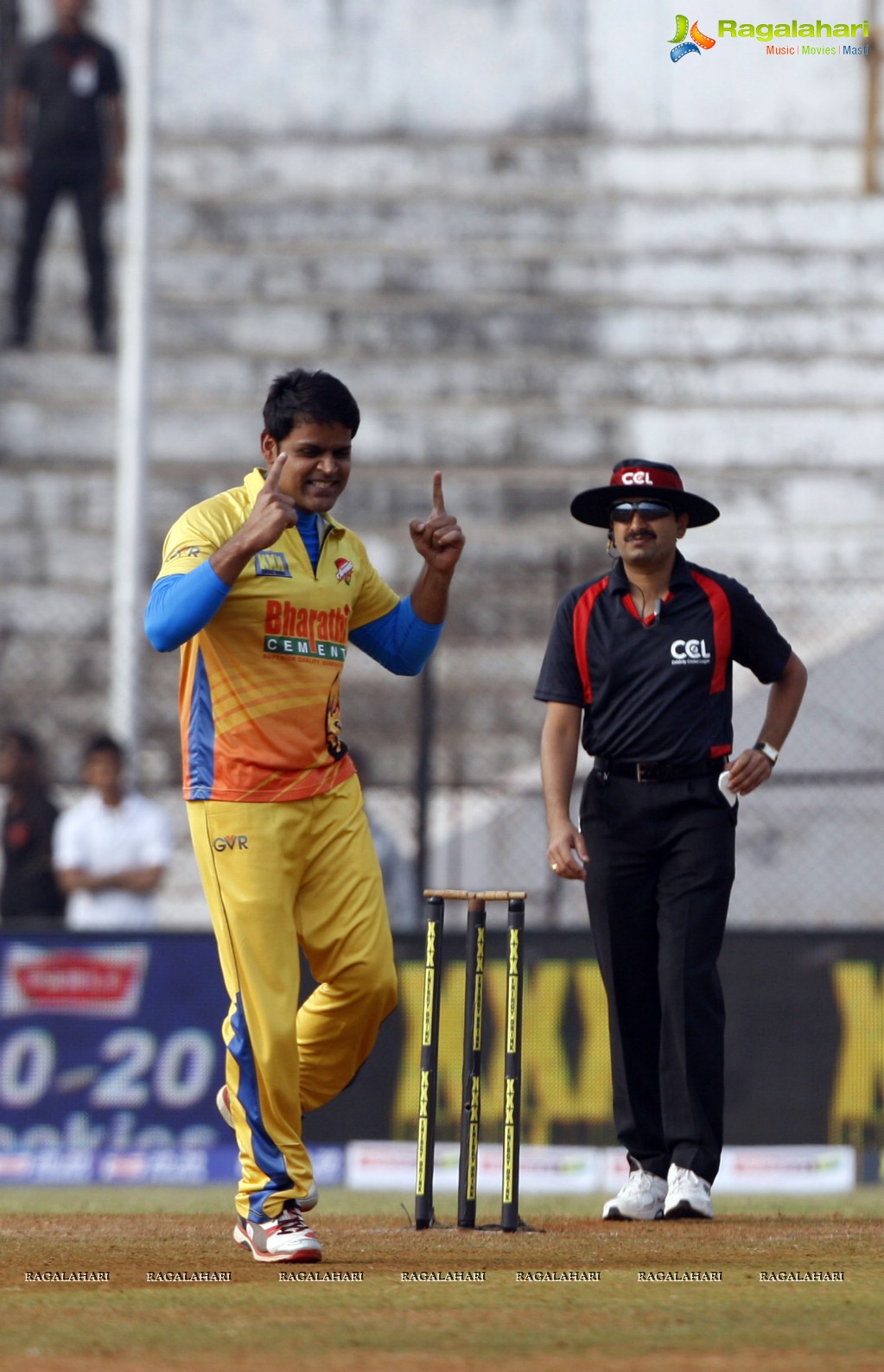 CCL 5 - Mumbai Heroes Vs Chennai Rhinos