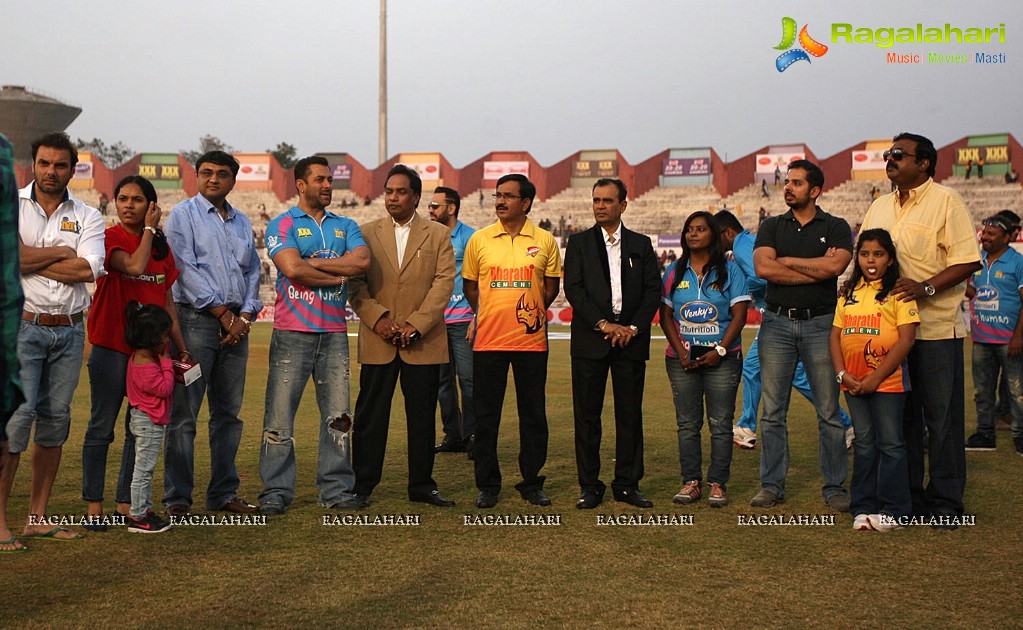 CCL 5 - Mumbai Heroes Vs Chennai Rhinos