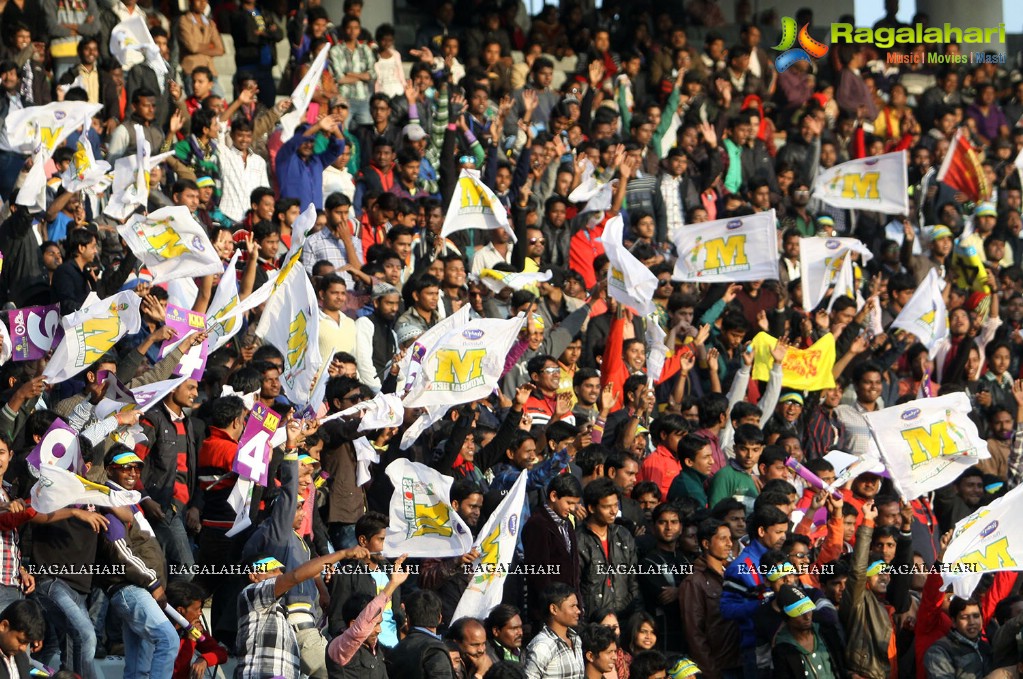 CCL 5 - Mumbai Heroes Vs Kerala Strikers