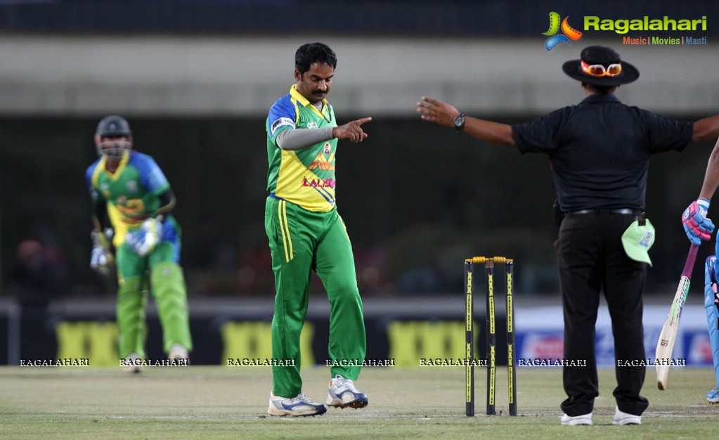 CCL 5 - Mumbai Heroes Vs Kerala Strikers