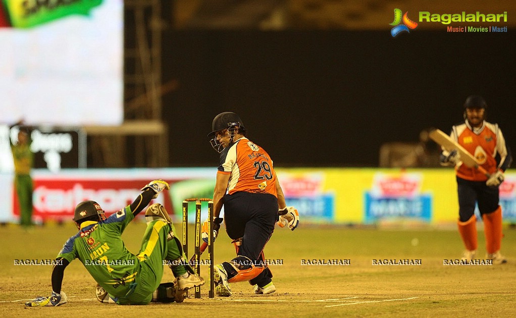 CCL 5 - Kerala Strikers vs Veer Marathi