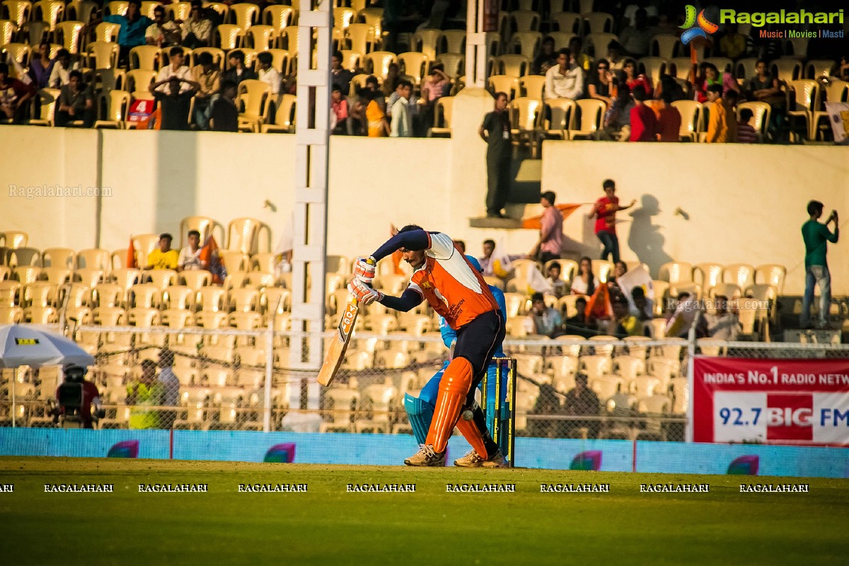 CCL 5 - Mumbai Heroes Vs Veer Marathi