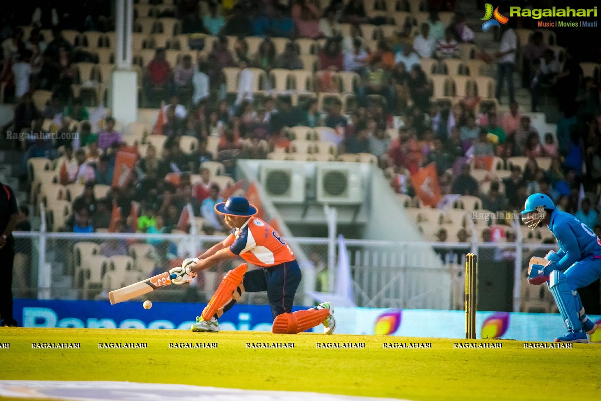 CCL 5 - Mumbai Heroes Vs Veer Marathi