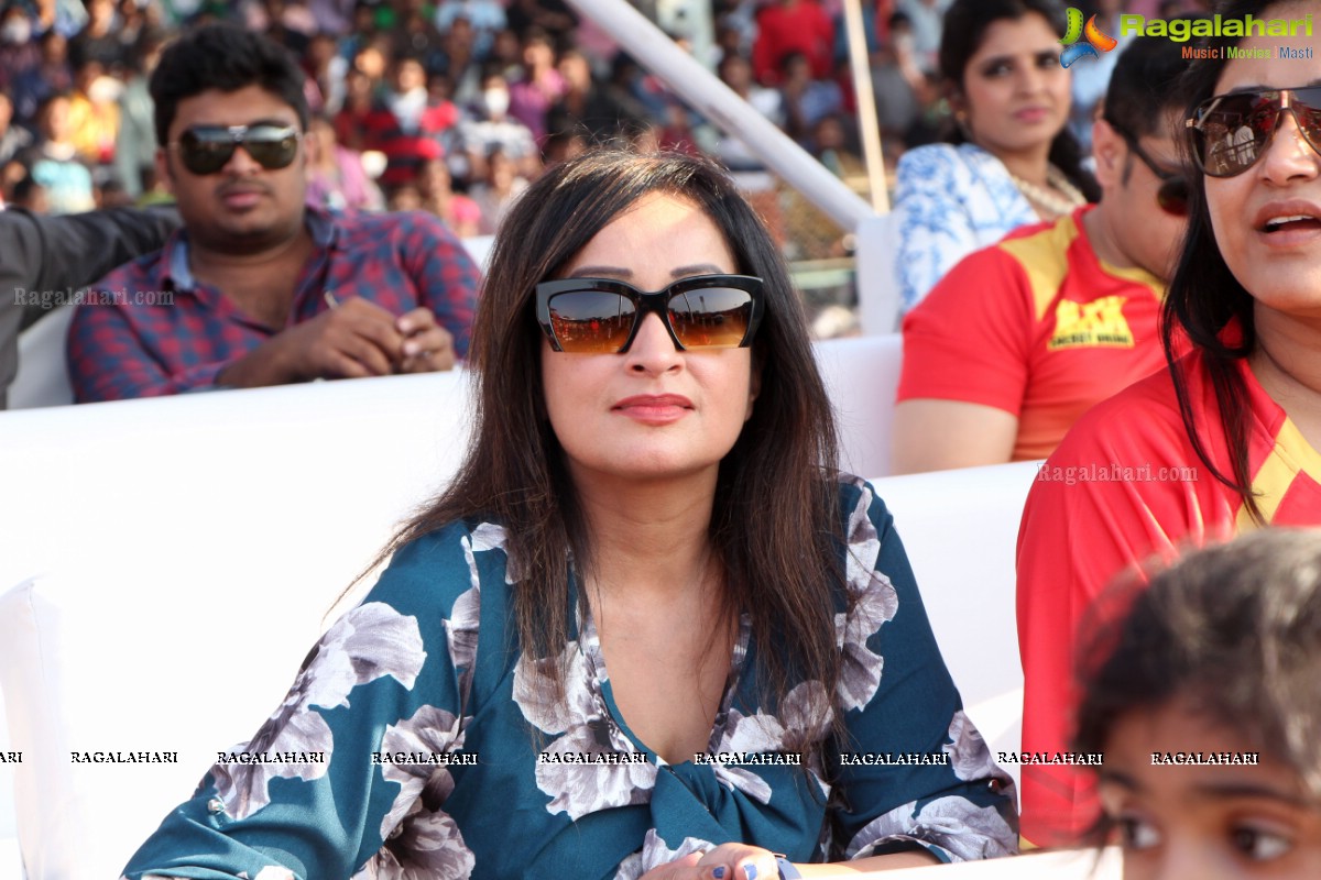 CCL 5 - Telugu Warriors Vs Karnataka Bulldozers