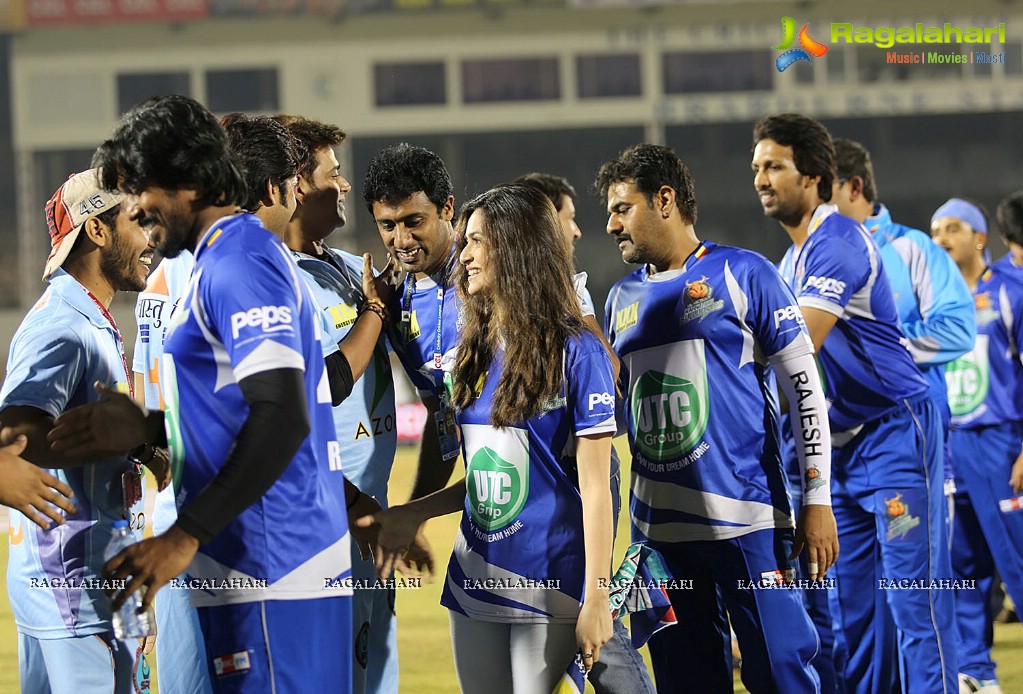 CCL 5 - Karnataka Bulldozers Vs Bhojpuri Dabanggs