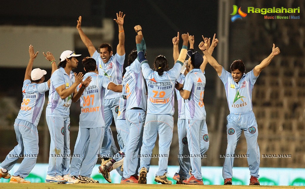 CCL 5 - Karnataka Bulldozers Vs Bhojpuri Dabanggs