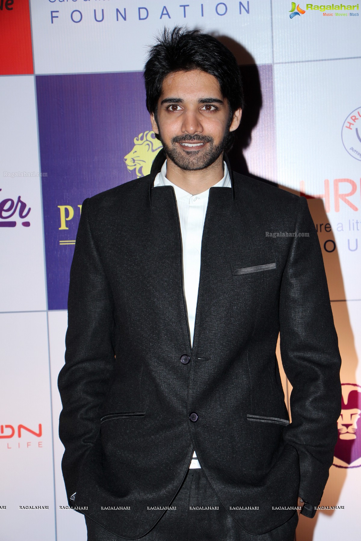 Celebrities at 100 Hearts Red Carpet by CCL