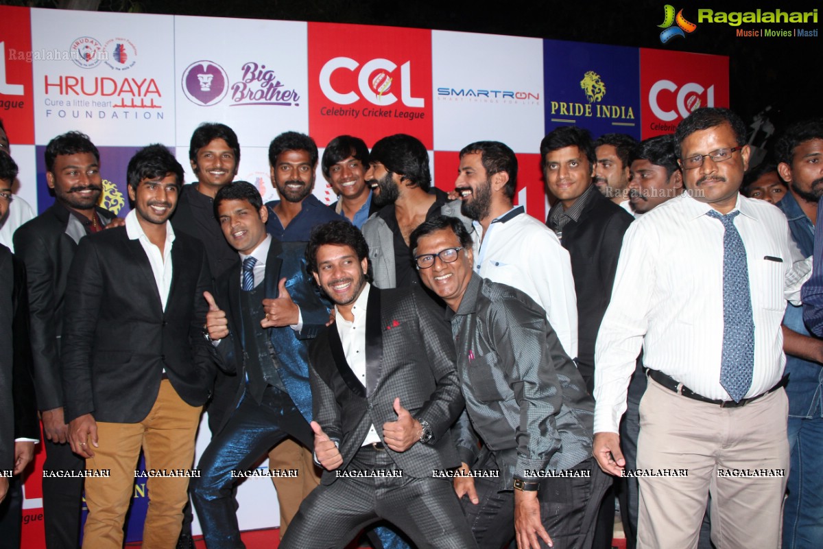 Celebrities at 100 Hearts Red Carpet by CCL