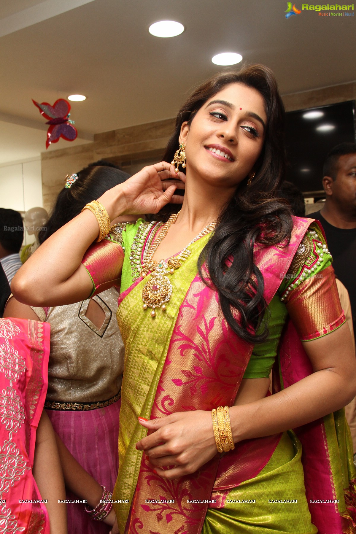 Regina Cassandra launches Chennai Shopping Mall at Kukatpally, Hyderabad