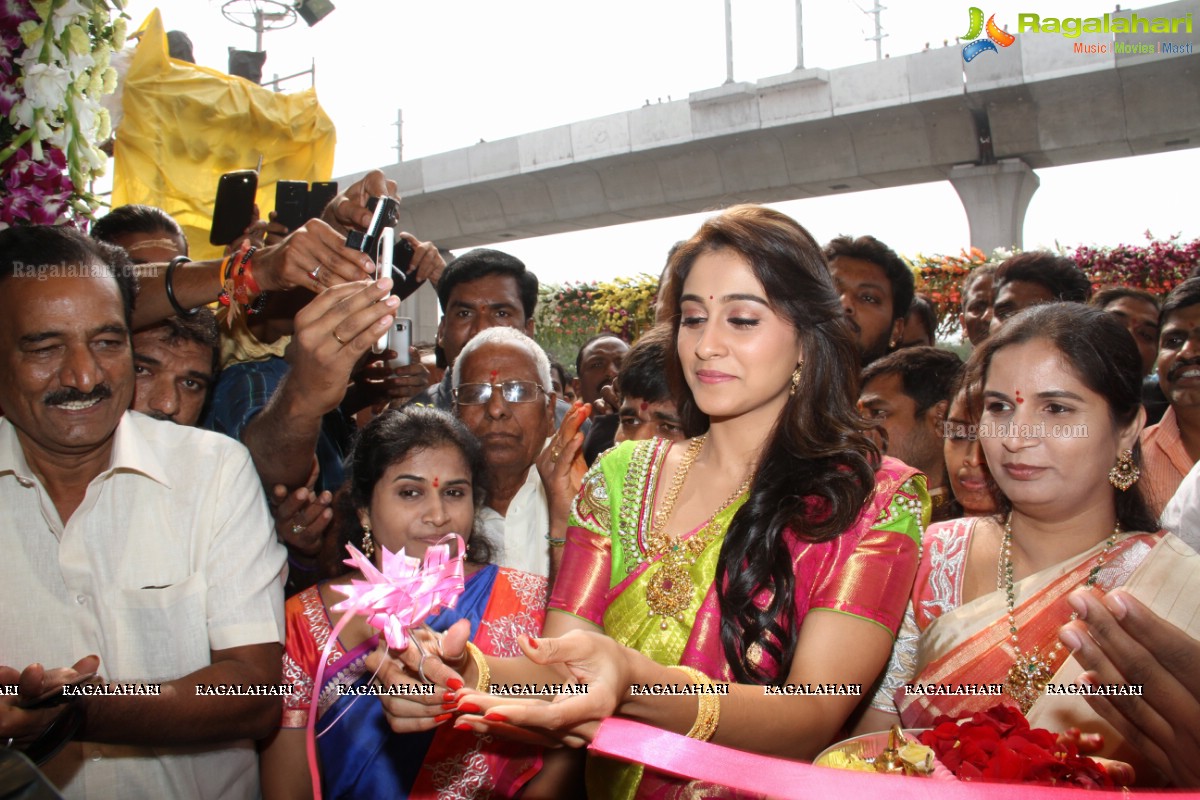 Regina Cassandra launches Chennai Shopping Mall at Kukatpally, Hyderabad