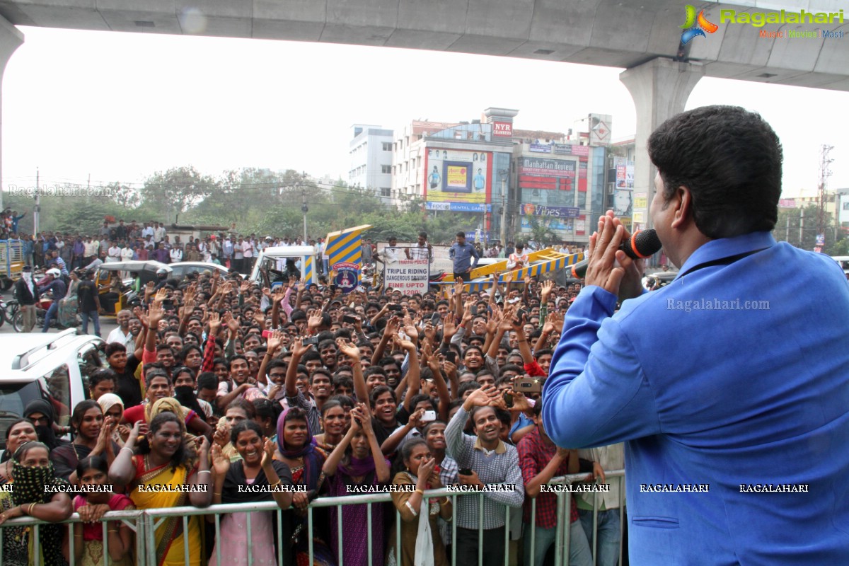 Regina Cassandra launches Chennai Shopping Mall at Kukatpally, Hyderabad