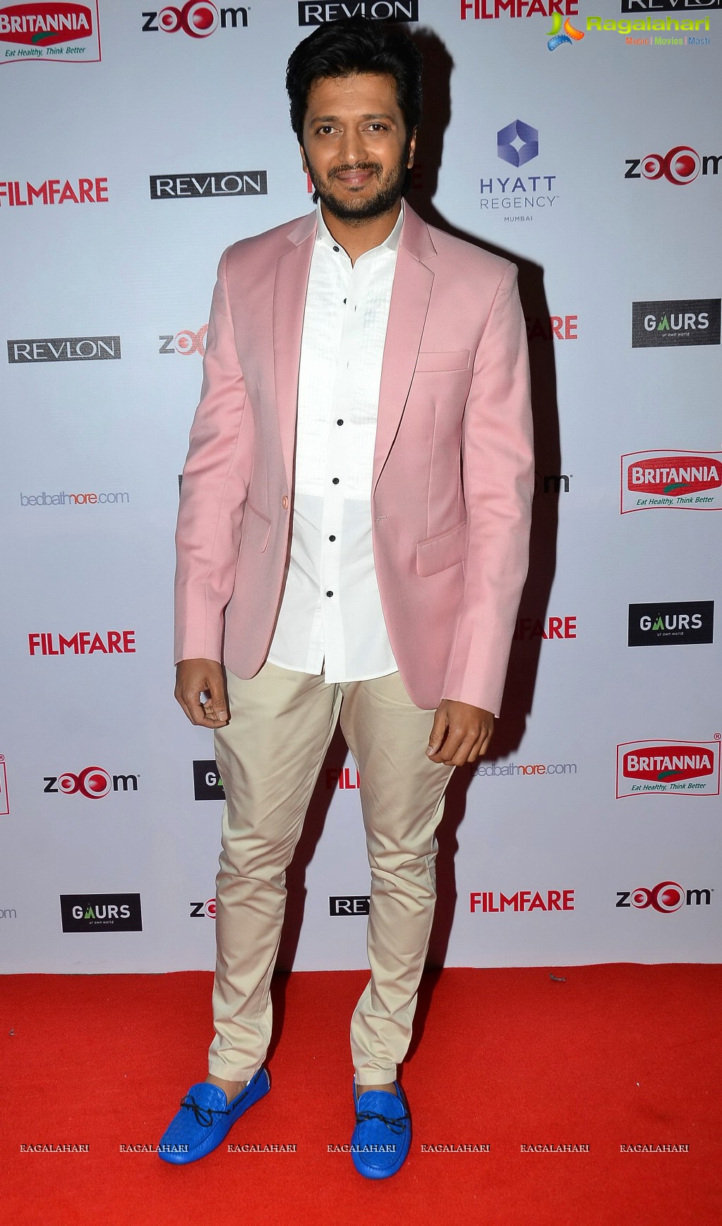 Celebs at the Red Carpet of '60th Britannia Filmfare Awards 2014'