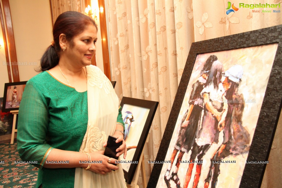 Jayasudha inaugurates Art Exhibition by Hari at Taj Deccan